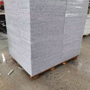 永州 芝麻白火烧面1.8厚300*600地铺石，尺寸标准，厚薄均匀