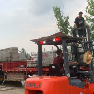 永州 黄金麻冰裂纹，地铺石装车