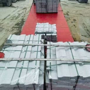 永州 芝麻白仿形加直形路沿石出货日常