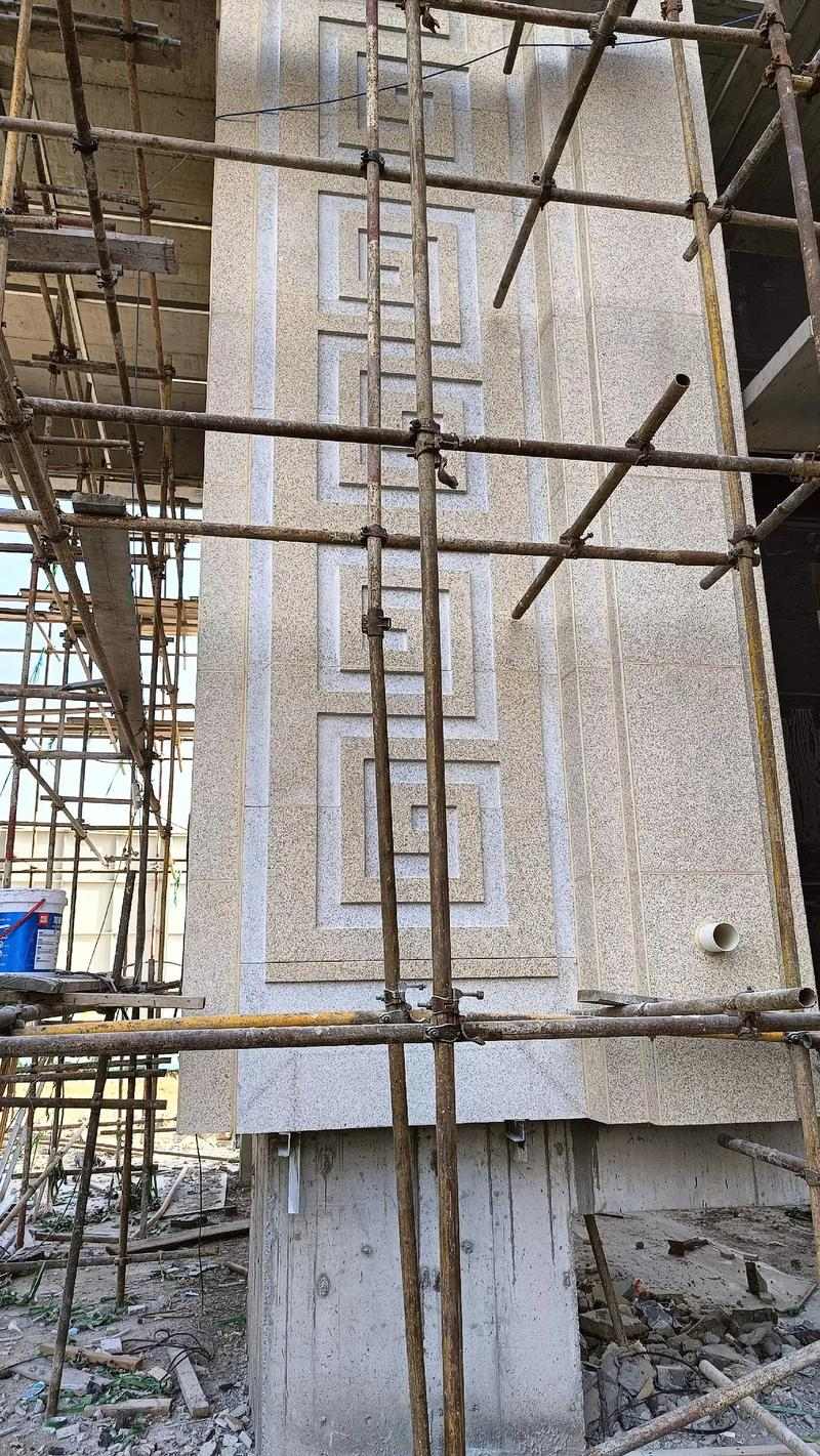 永州 黄金麻花岗岩别墅外墙干挂回纹造型效果