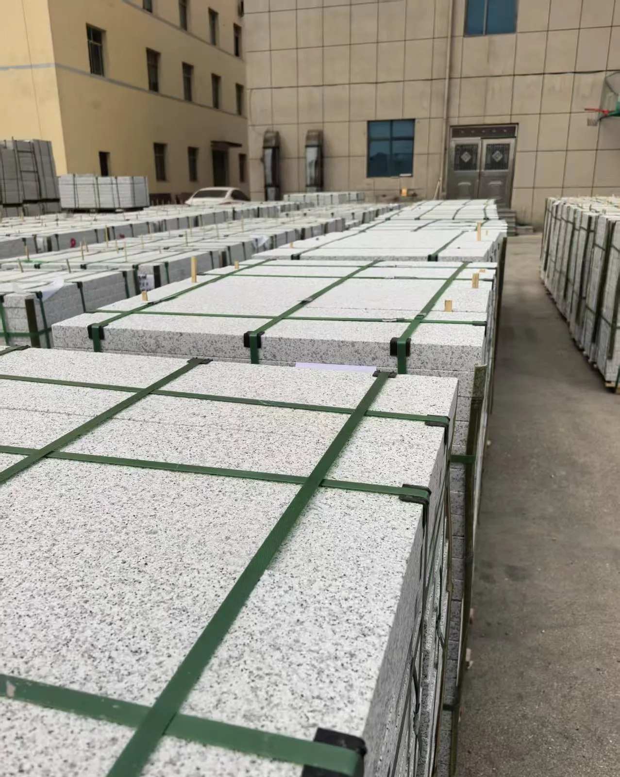 永州 白麻花岗岩5.0公分荔枝面地铺石