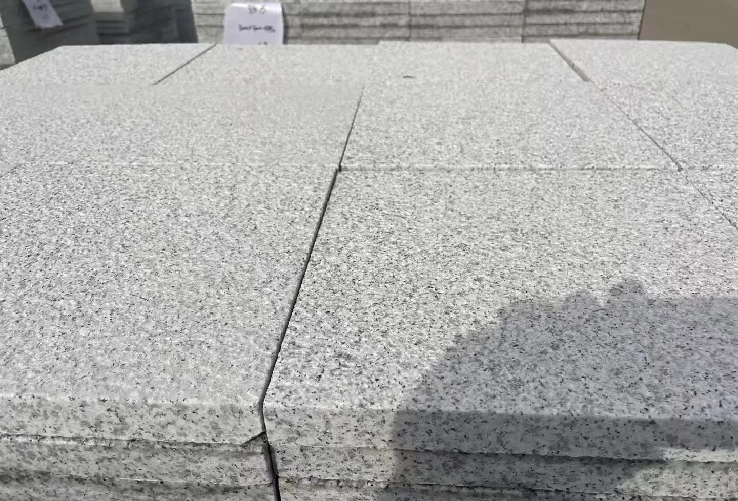 永州 白麻花岗岩石材推荐 荔枝面地铺石