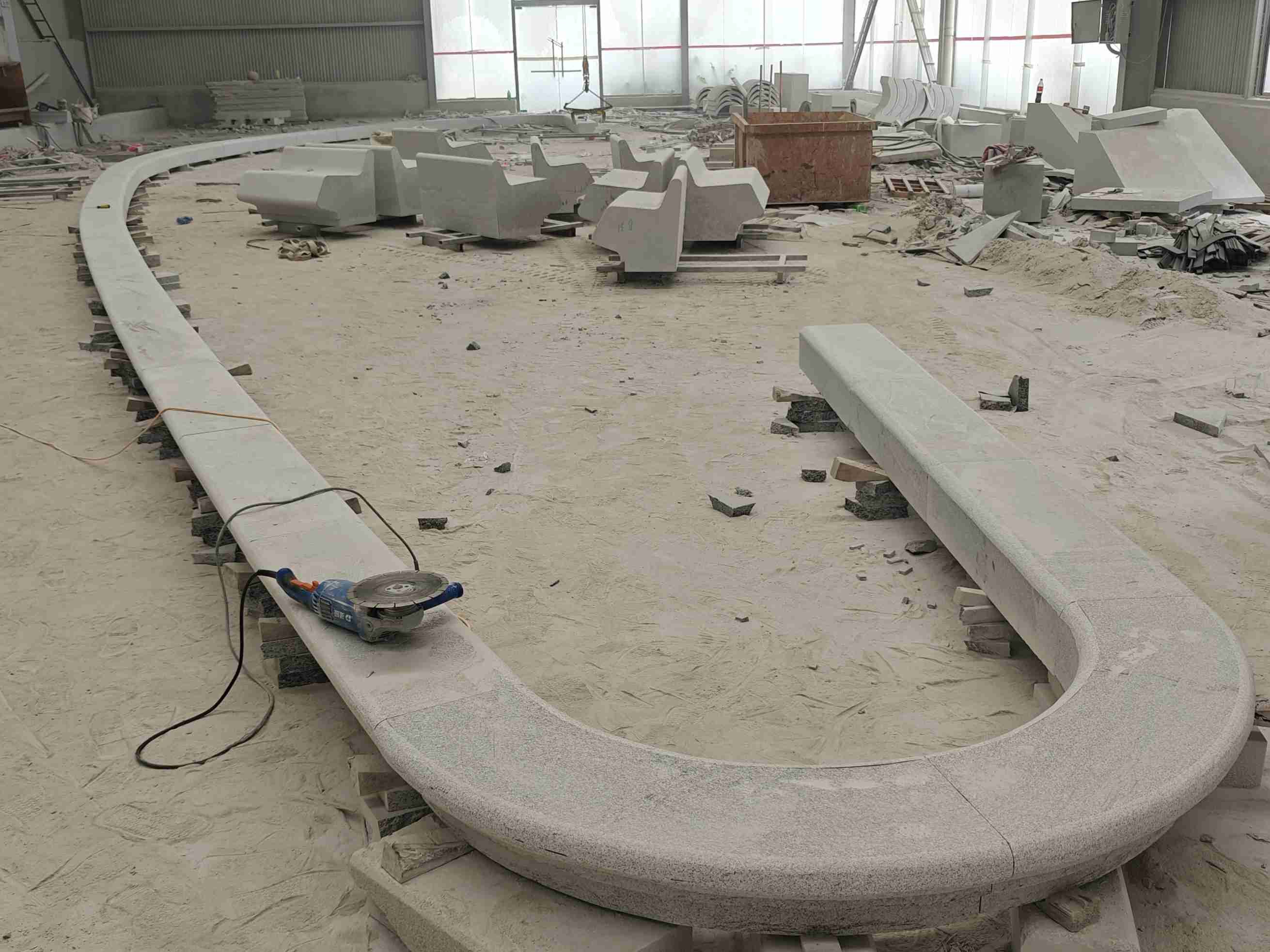 永州 芝麻白花岗岩弧形花坛石，坐凳石