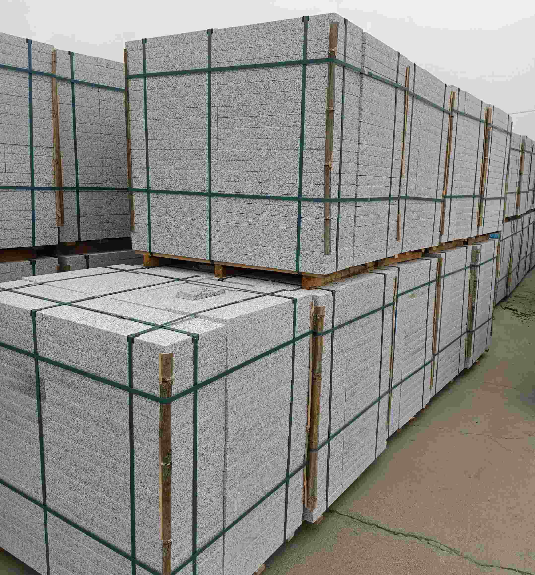 永州 白麻花岗岩石材荔枝面地铺石（300*600*50）