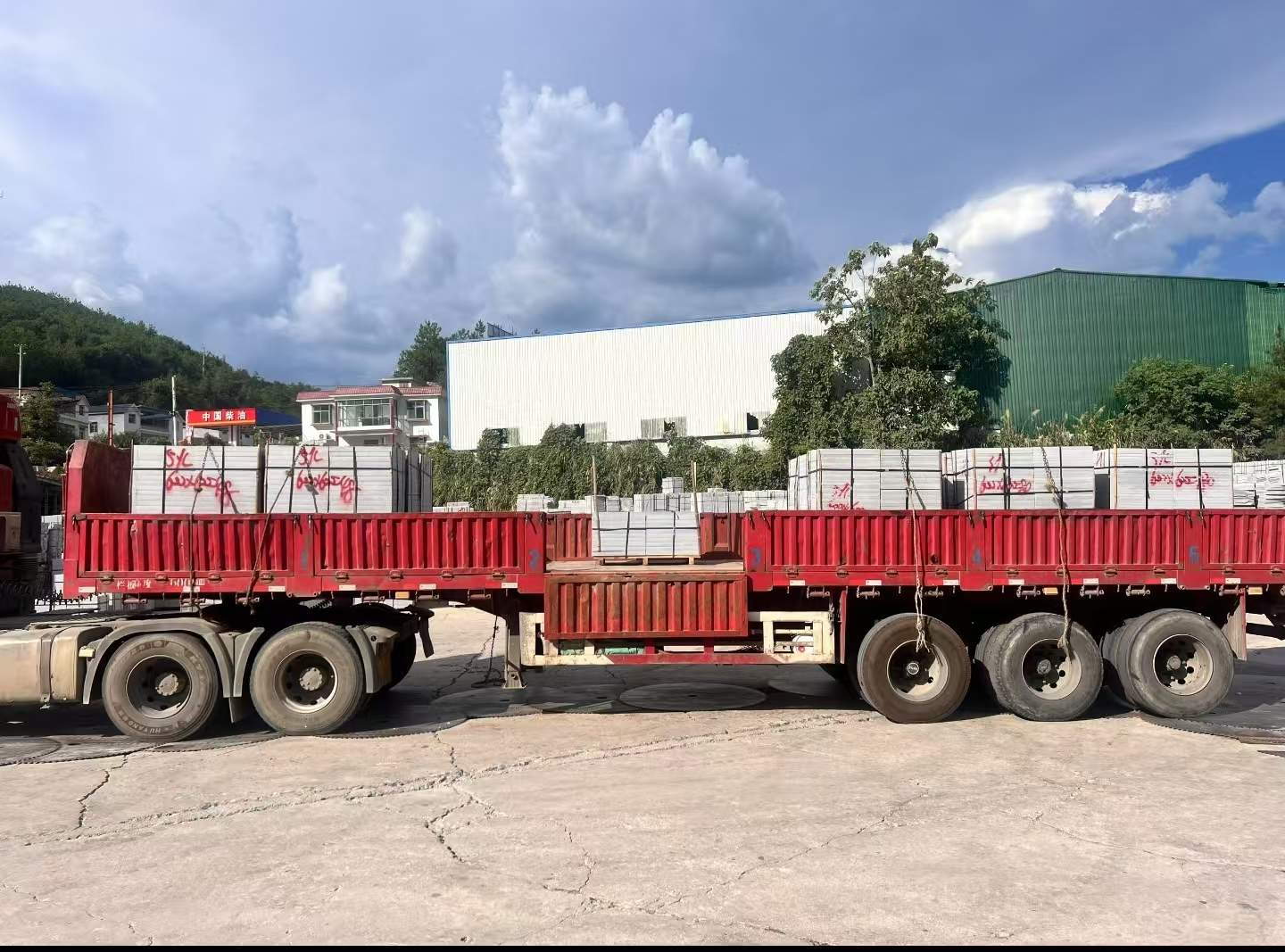 永州 芝麻灰花岗岩地铺石出货日常