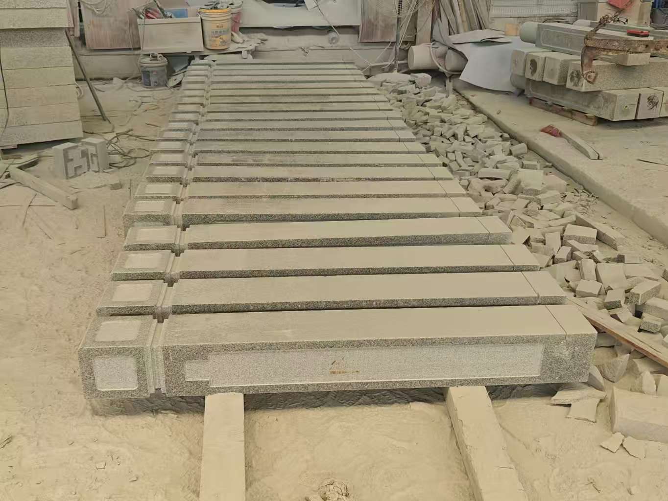 永州 芝麻白异形加工雕刻-栏杆大柱，方柱