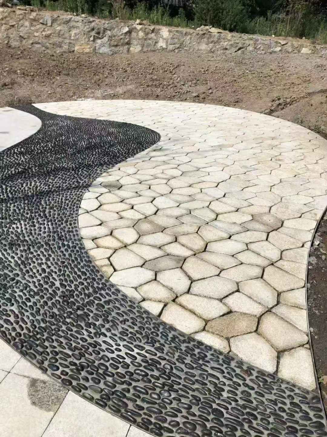 永州 黄金麻冰裂纹地铺石工地铺装案例