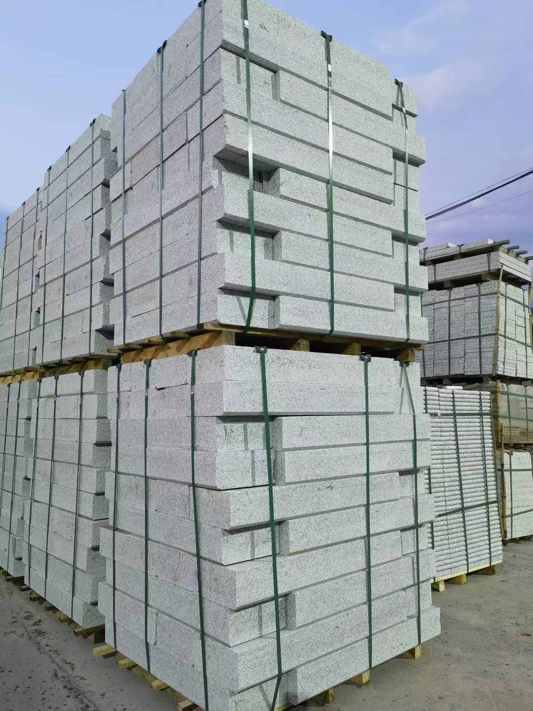 永州 芝麻白花岗岩路沿石，路缘石，路肩石，道牙，立缘石，马路牙子，街沿石，侧石等