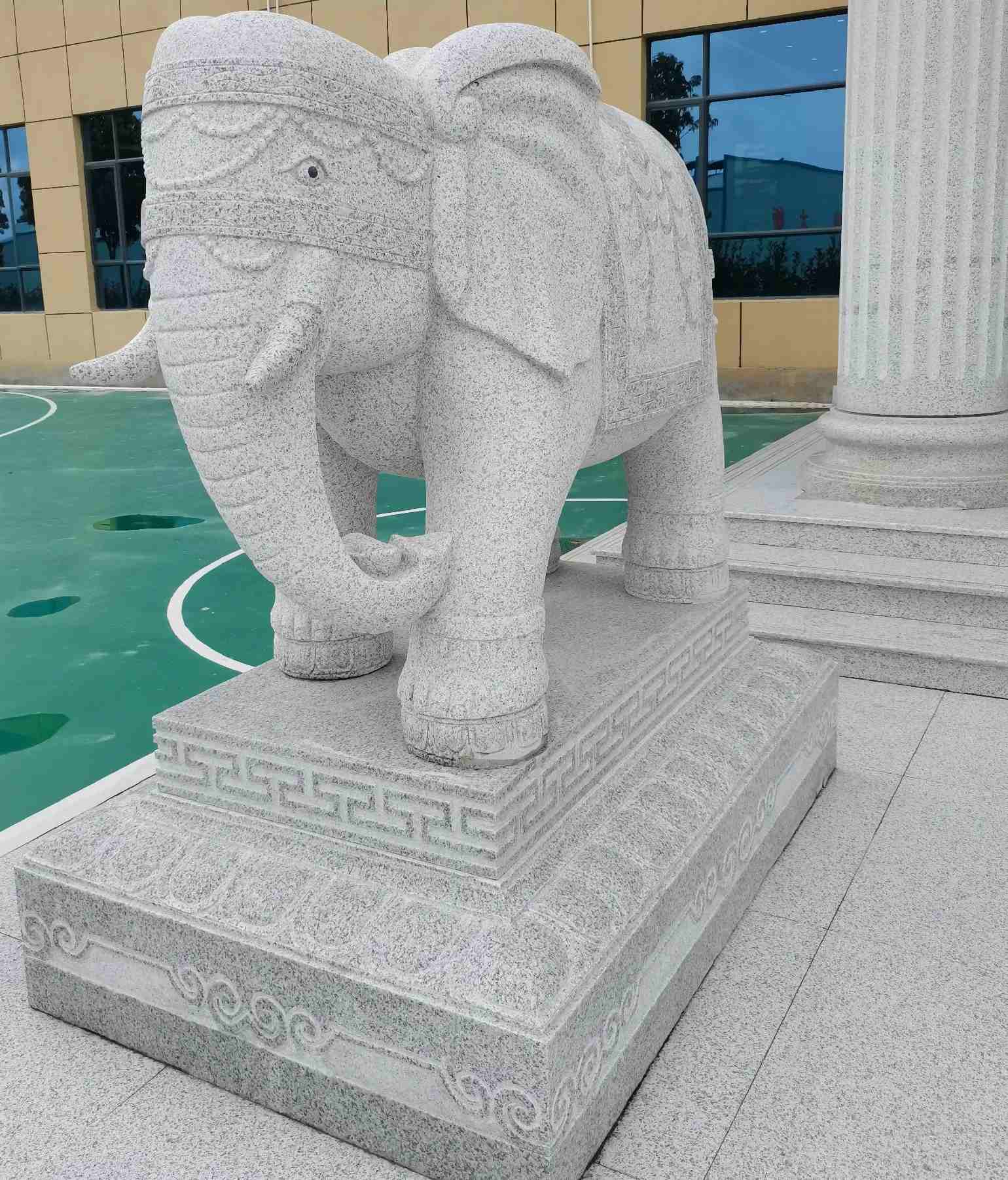 永州 白麻花岗岩动物异形石雕-大象