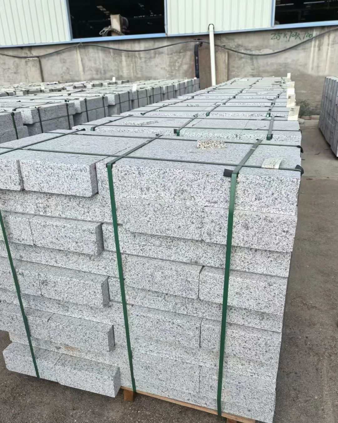 永州 白麻花岗岩路沿石，弧形路沿石，道牙石，马路牙子，界石，路缘石，平沿石，直岩石，平缘石等